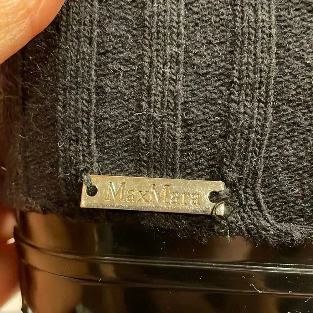 𝅺maxmara woman’s black shiny rain boots